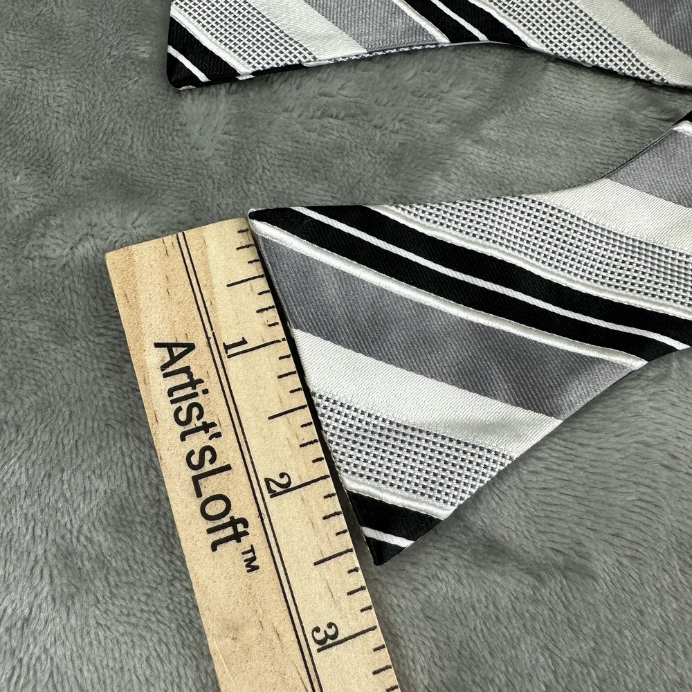 Men's Silk Bow Tie Black White Gray Striped Pattern 2.75" Wide Self Tie - Picture 4 of 4